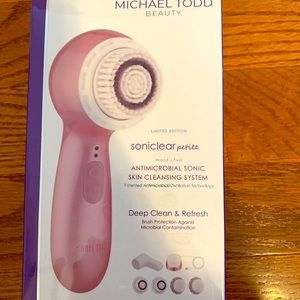 Soniclear skincare brush
